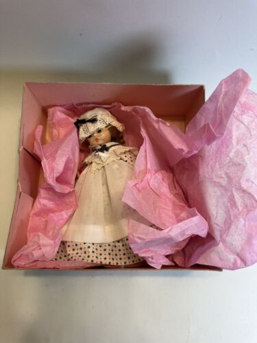 Madame Alexander Betsy Ross 431 In Box 8 In Unique Antiques of Connecticut