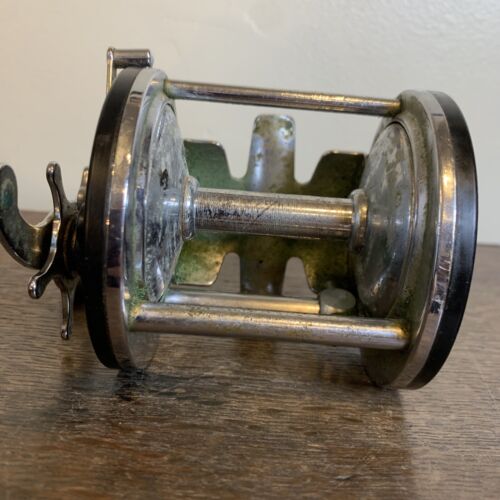 Vintage Japanese fishing reel model 1K27 – Unique Antiques of